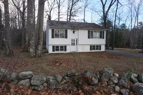 17 Mink Farm Rd, Paris, ME 04281