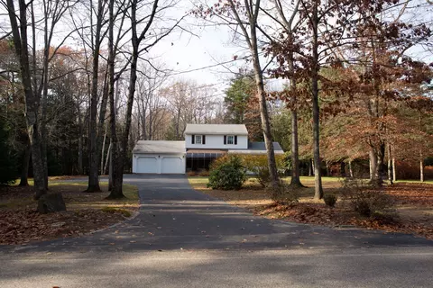 91 Weeks Rd, Gorham, ME 04038