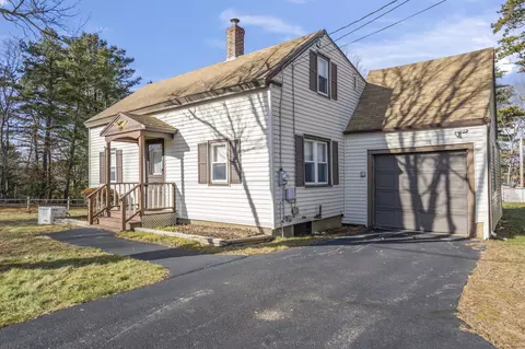 8 River St, Berwick, ME 03901