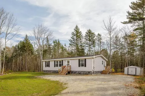 37 Branch Dr, Cushing, ME 04563