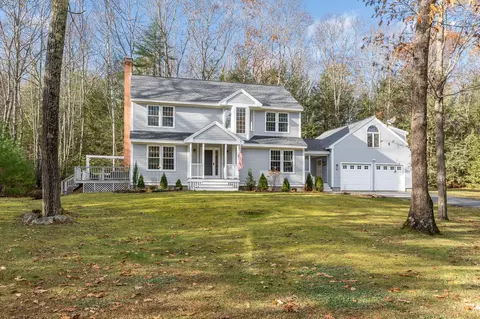 32 Bristol Rd, Freeport, ME 04032