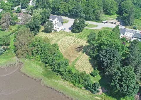 113 Us Route 1, Bucksport, ME 04416