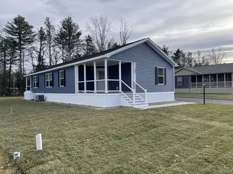 29 Conifer Dr, Lyman, ME 04002