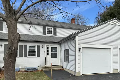 111 Bradley St #19, Saco, ME 04072