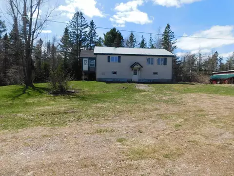 938 Tar Ridge Rd, Springfield, ME 04487