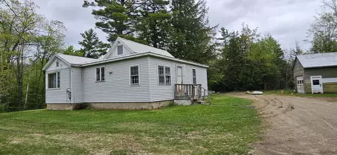376 Backkingdom Rd, Mexico, ME 04257