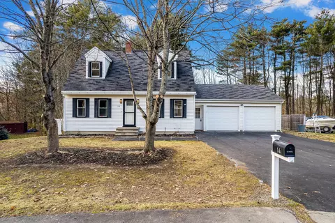 14 Wildwood Rd, Augusta, ME 04330