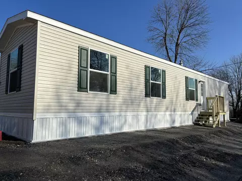 962 Main St # 7, Monmouth, ME 04259