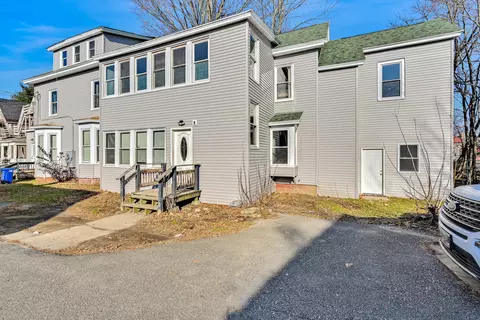 11 Pleasant Pl, Waterville, ME 04901