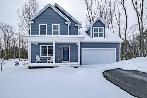 6 Camden Dr, Kennebunk, ME 04043