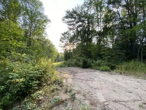 207 College Rd, Greene, ME 04236