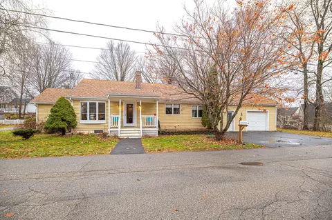 25 Copeland St, Berwick, ME 03901