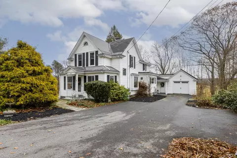 1000 Sawyer Rd, Cape Elizabeth, ME 04107