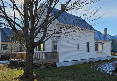 44 Milford Ave, Bingham, ME 04920