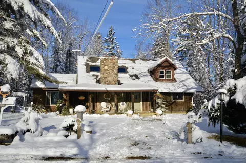 846 Kennebec Rd, Hampden, ME 04444