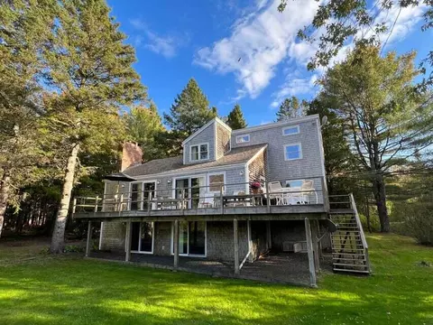 32 Woods Rd, Owls Head, ME 04854