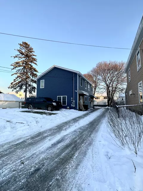 18 Vernon St, Bangor, ME 04401
