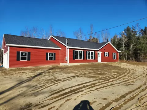 95 Snowberry Ln, Palermo, ME 04354