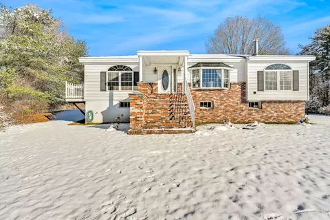 1125 Lewiston Rd, Topsham, ME 04086