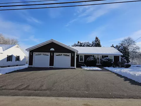 449 Webber Ave, Lewiston, ME 04240