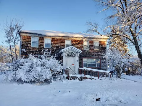 25 Willow St, Norridgewock, ME 04957