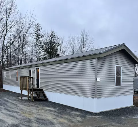 23 Christopher Rd, Dexter, ME 04930