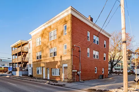 946 Lisbon St, Lewiston, ME 04240
