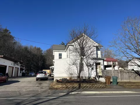 88 Maple St, Saco, ME 04072