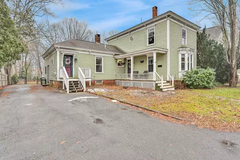 18 Green St, Gorham, ME 04038