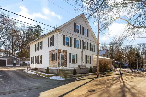 37 Willow St, Bath, ME 04530