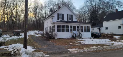 76 Somerset St, Millinocket, ME 04462