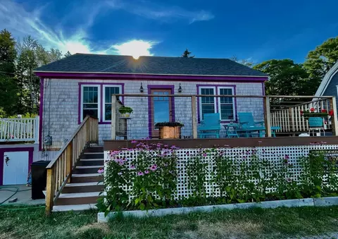 8 Sunrise Ln, Harpswell, ME 04079
