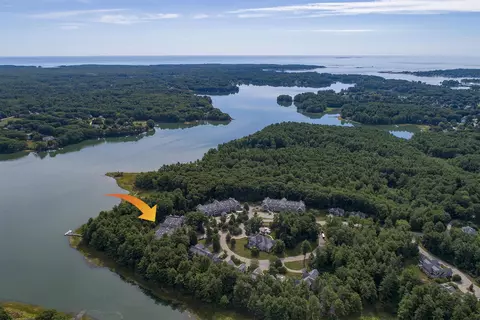 100 Shepards Cove Rd #H302, Kittery, ME 03904