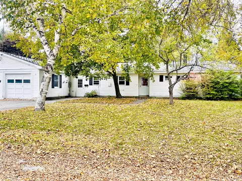 25 Mount Desert Dr, Bangor, ME 04401