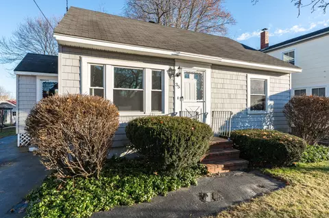 35 Massachusetts Ave, Portland, ME 04102