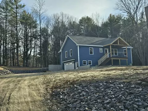 9 Jenny Dr, Gray, ME 04039