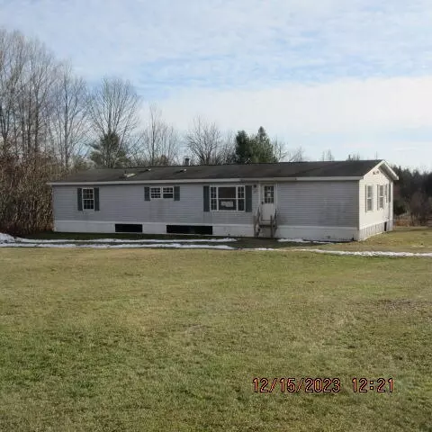 603 Bradford Rd, Charleston, ME 04422