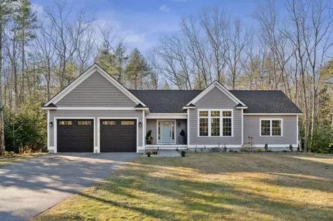 7 Bartlett Dr, Arundel, ME 04046