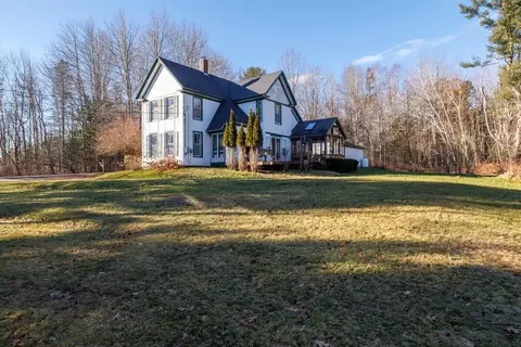 7 Austin Rd, Hancock, ME 04640