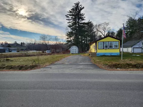 34 River Rd, Howland, ME 04448