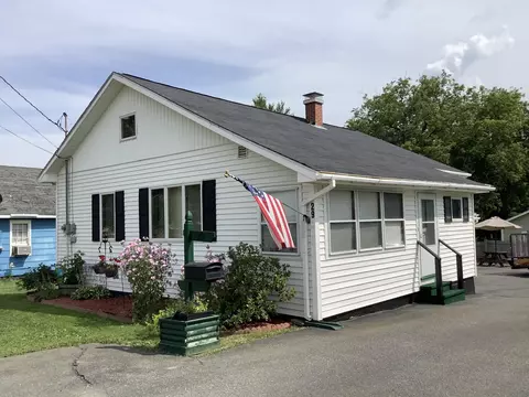 29 Vaughn St, Caribou, ME 04736