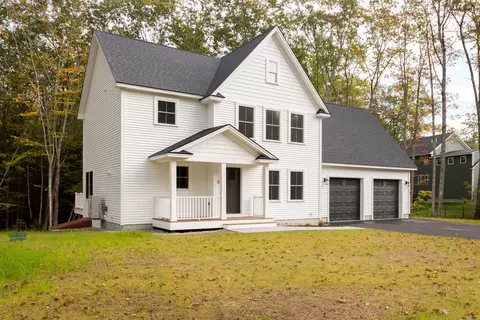 152 Tamrox Dr, Arundel, ME 04046
