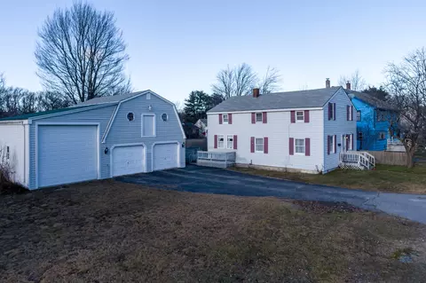 89 Bonnybank Ter, South Portland, ME 04106