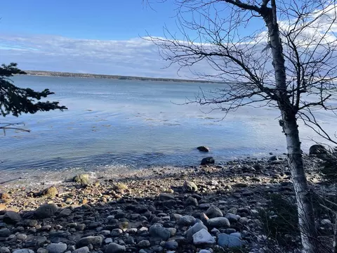 5820 Paul Bunyan Rd, Gouldsboro, ME 04624