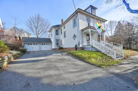 37 Fountain St, Bangor, ME 04401