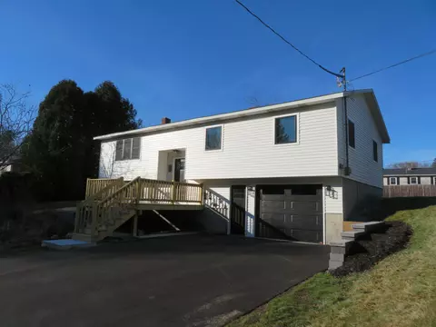 13 Bartholomew St, Lisbon, ME 04250