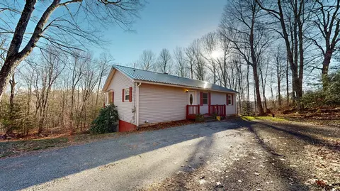 22 Belisle Rd, Turner, ME 04282