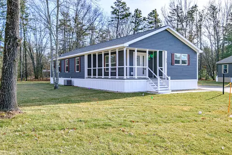 33 Conifer Dr, Lyman, ME 04002
