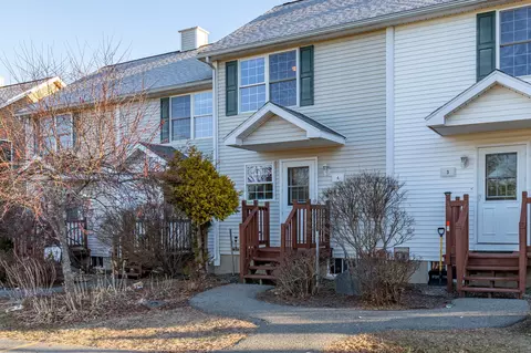 4 River Village Dr #4, Milford, ME 04461