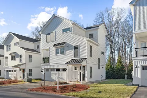 284 Bradley St #2, Saco, ME 04072